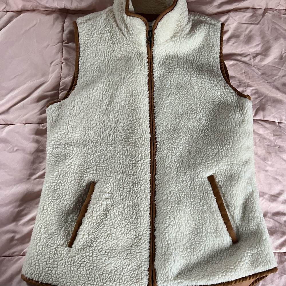 Old Navy Women's Fleece Vest - Cream and Brown